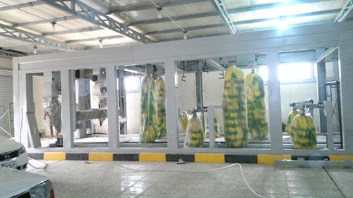 Automatic car wash machine in Iraq