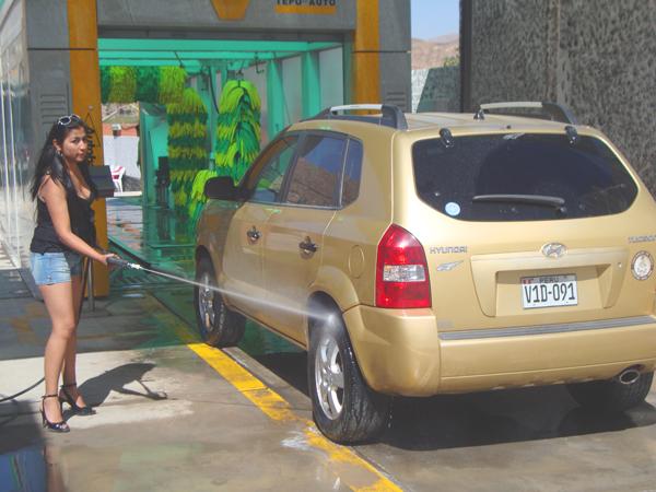 AUTOBASE automatic car washer in Peru