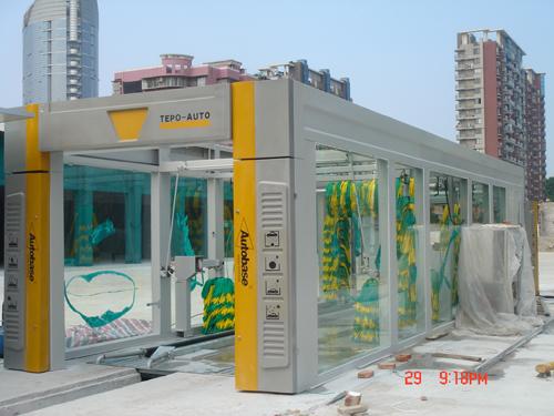 Reliable Swing Arm Design Tunnel Car Wash Equipment Small Space Occupation