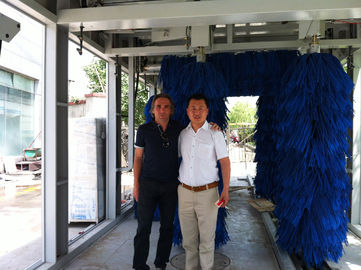 চীন Security Stability Tunnel Car Wash System Professional With Blue Brush সরবরাহকারী