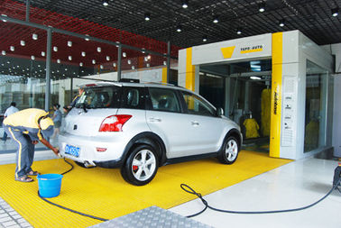 চীন Yellow Tunnel Car Wash System Brushed With Pneumatic Control System কারখানা